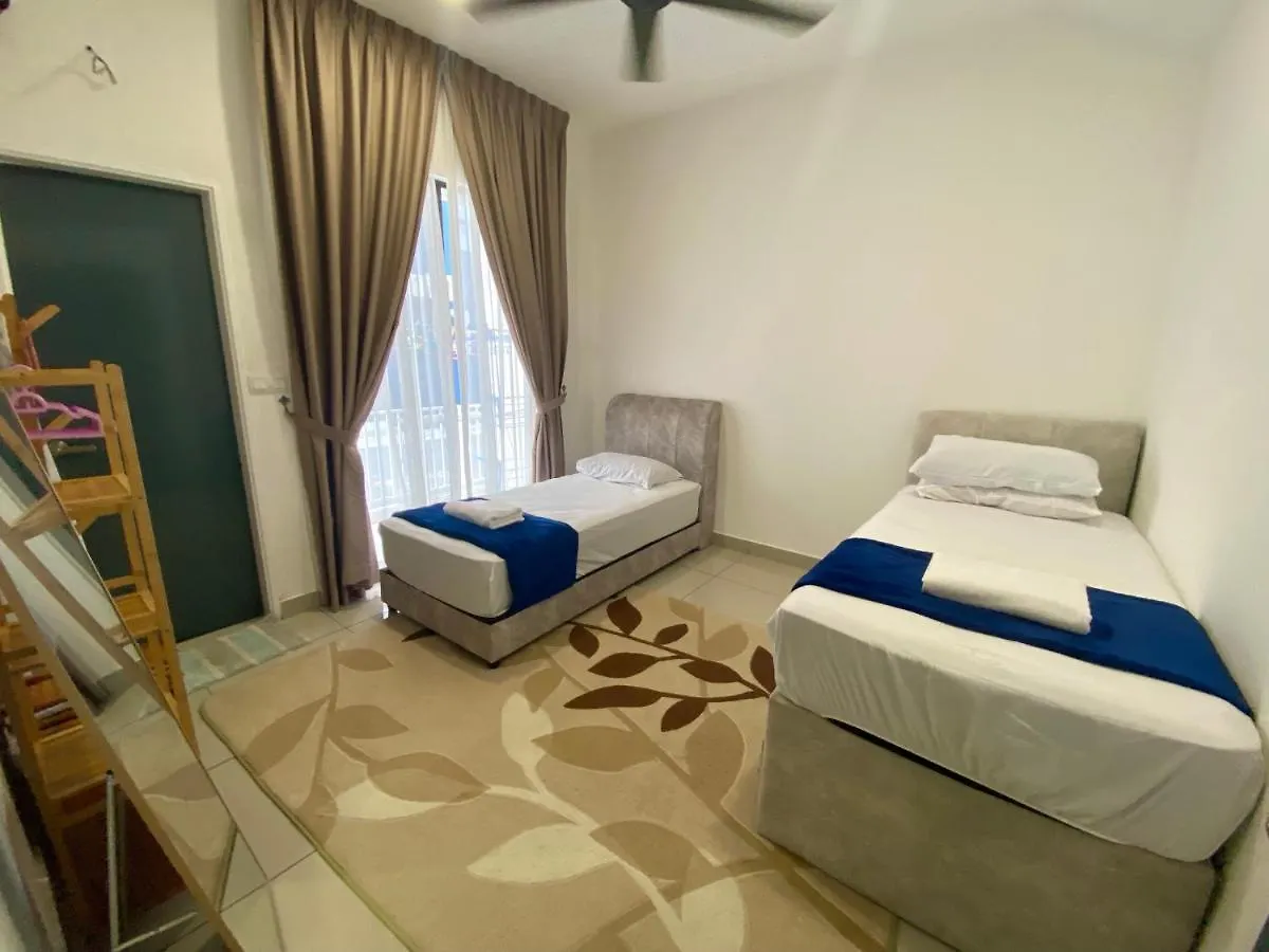 Little Boo Homestay @ Kota Warisan Sepang 0*,